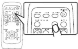 HITACHI CP-X345WF - Druk op de AUTO-knop van de afstandsbediening. - 1