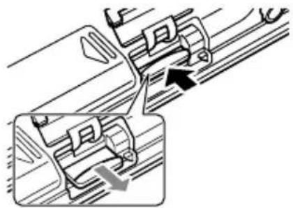 SANYO Xacti ICR-EH800D - Inserting/removing a microSD card - 4