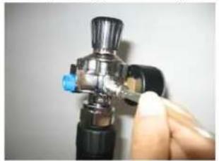 Avanti CB350S-IS - Setting up the gas cartridge - 3