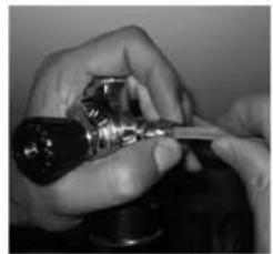 Avanti CB350S-IS - Setting up the gas cartridge - 4