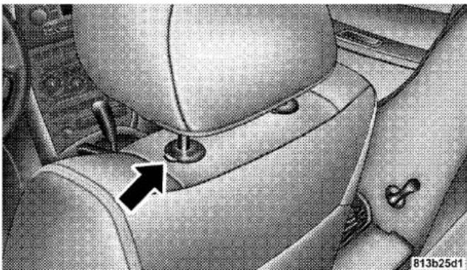 JEEP Grand Cherokee SRT (2010) - HeadRestraints - 1