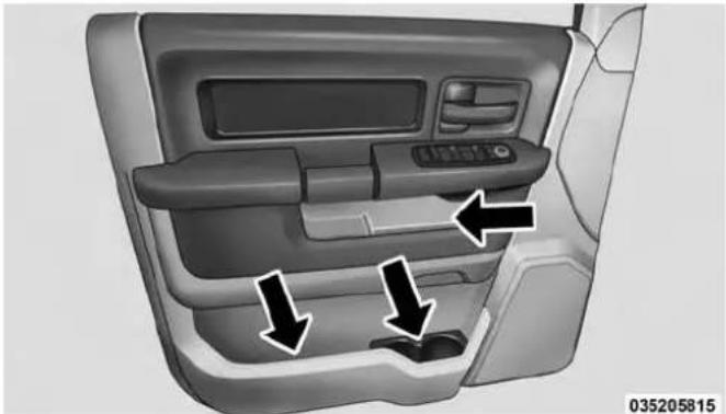 RAM 5500 Chassis Cab (2015) - Door Storage - 1