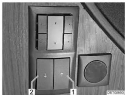 Dethleffs Motorhome Premium Class (2010) - Blind for the windscreen - 2