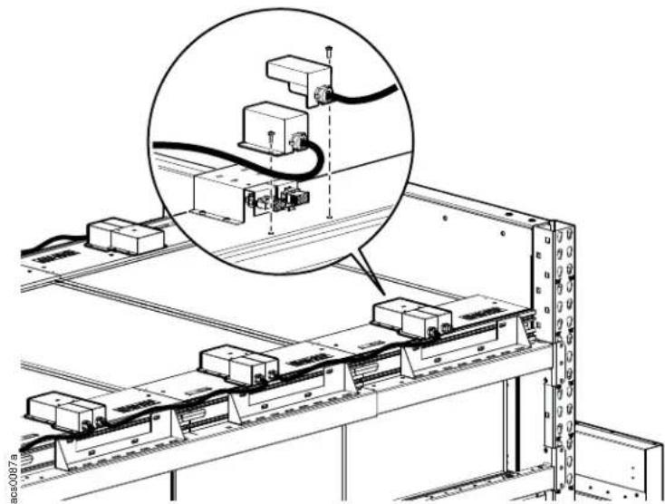 APC FS-FM-4002-B - Electrical boxes and cable routing - 2