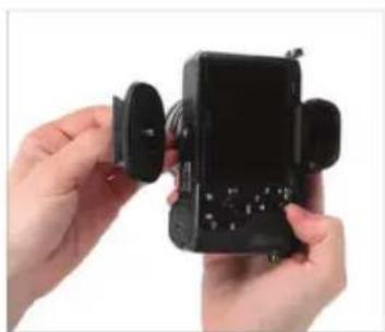 Magnus PV-3310G - Mounting the Quick-Release Plate to the Camera - 2