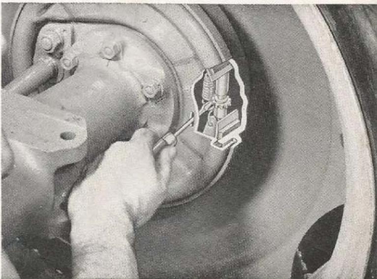 Ferguson TO-30 - Brake Adjustment - 1