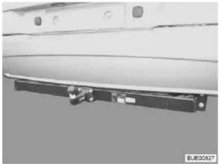 Bürstner IT 664 Ixeo (2012) - Acoplamiento de remolque (equipamiento especial) - 4