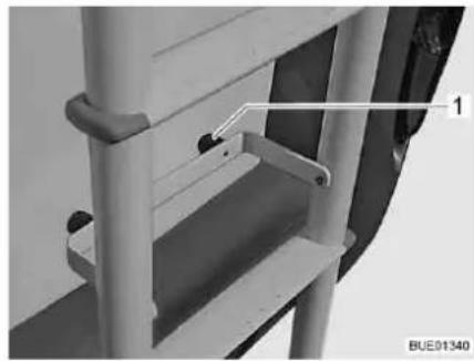 Bürstner IT 664 Ixeo (2012) - Barandilla de tejado y escalera (en parte equipamiento especial) - 6