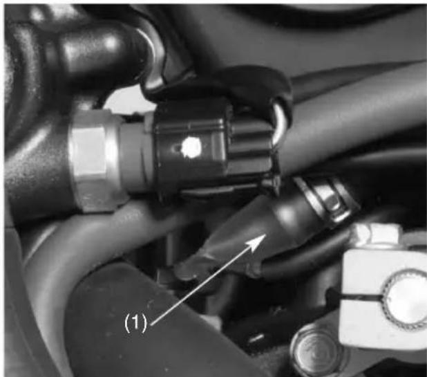Honda CB600F (2012) - RESPIRADERO DEL CÁRTER - 1