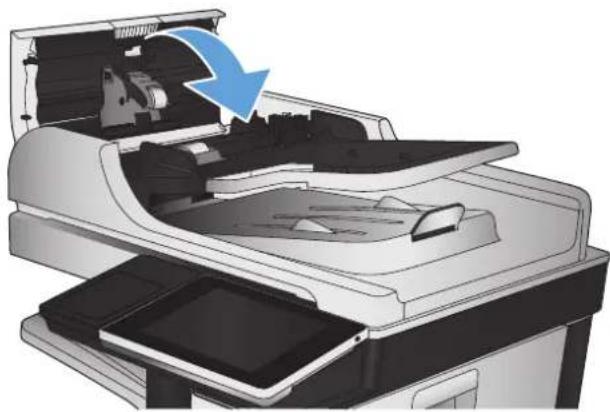 HP Color LaserJet Enterprise MFP M775 - Limpieza de los rodillos de recogida y la placa de separación del alimentador de documentos - 4