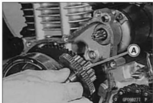 MITSUBISHI Eliminator 125 (2007) - AlternatorCoverRemoval - 3