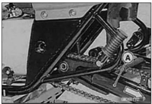 MITSUBISHI Eliminator 125 (2007) - SwingarmBearingInstallation - 2