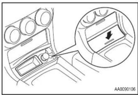 MITSUBISHI Lancer Sportback Ralliart (2014) - Porta-objetos no console dianteiro - 2