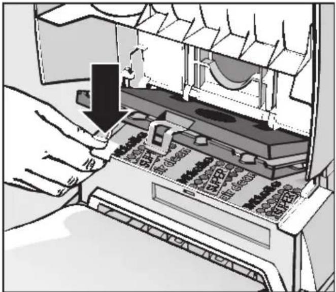 MIELE S 300i - Abrir la tapa de acceso al interior de la aspiradora - 3
