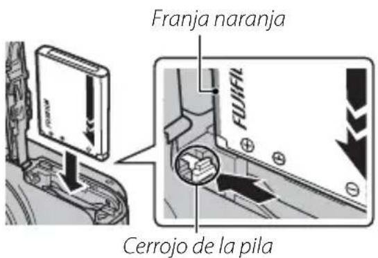 FUJIFILM FinePix JV210 - Coloque la pila. - 1