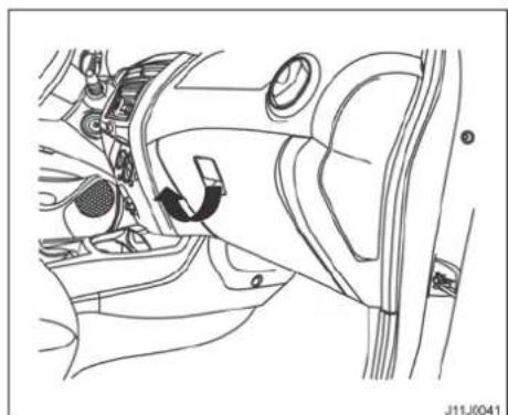 NISSAN Livina (2013) - CUIDADO - 2