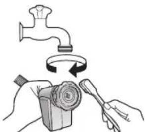 PANASONIC NA-148VB5WES - Limpiar el filtro de suministro de agua - 2
