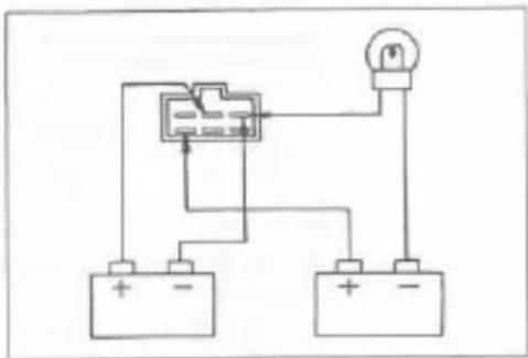 Simple electrical circuit diagram with battery, switch, and lamp (no text or symbols)