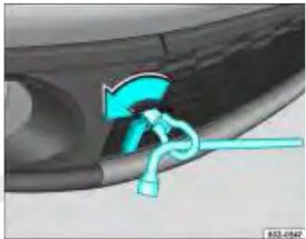 VOLKSWAGEN SpaceFox (2014) - Fixar a argola de rebocagem - 1