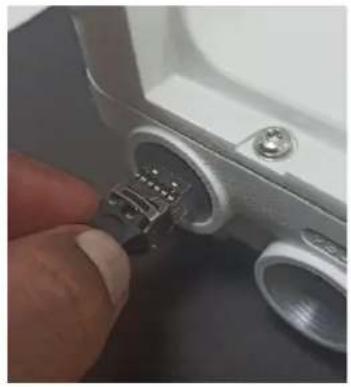 Cambium Networks cnWave 60 - Inserting the SFP module - 6