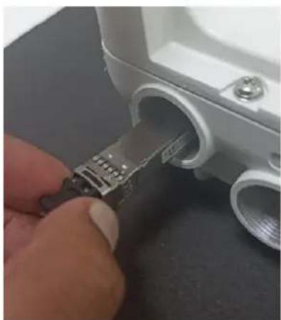 Cambium Networks cnWave 60 - Inserting the SFP module - 4