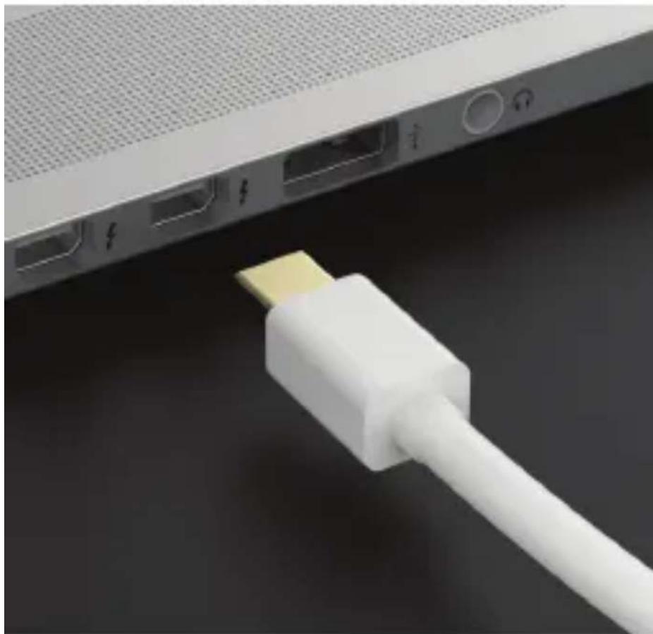 Sabrent DA-MD4K - Connect the Sabrent Mini DisplayPort Adapter to a Mini DisplayPort on your laptop, desktop, or tablet - 1