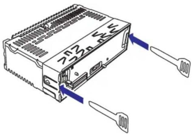 PHILIPS CarStudio CE133R - Kinnitamine armatuuri külge - 2