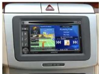 Screenshot of a mobile phone interface displaying a digital map or music player with Chinese labels and playback controls