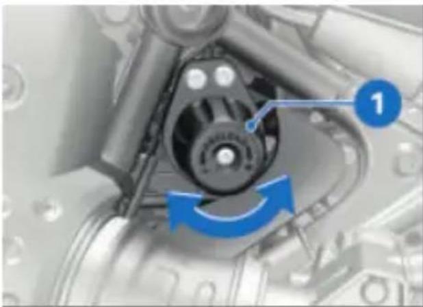 BMW R 12 G/S (2024) - Tagaratta vedru eelpinge seadmine - 1