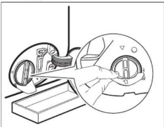 ELECTROLUX EW8F5417SACE - Procedați conform descrierii din următoarele diagrame pentru a curăța filtrul pompei: - 2