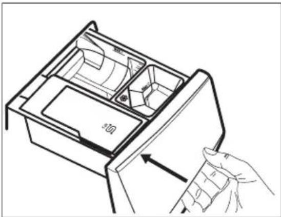ELECTROLUX EW9F5417SWCE - Mazgāšanas līdzekļa dozatora un specializētās sāls nodalījuma tīrīšana - 7