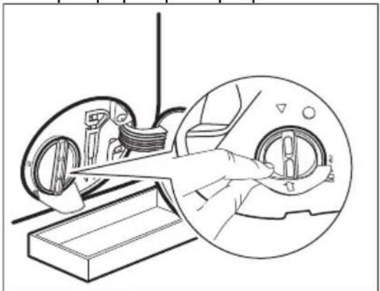 ELECTROLUX EW9F5417SWCE - Ακολουθήστε τις οδηγίες στα παρακάτω διαγράμματα για να καθαρίσετε το φίλτρο της αντλίας: - 2