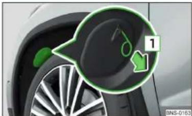 SKODA Kadiaq (2017) - Etusumuvalon lampun vaihtaminen (halogeenivalot) - 1