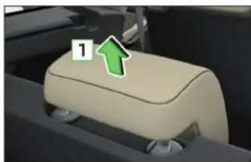 SKODA Kadiaq (2017) - Toisen takapenkin pääntukien korkeuden säätäminen - 1