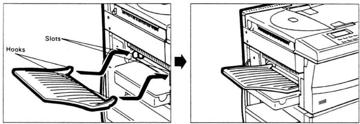 TOSHIBA TF561 - Plaatsen van de papieropvangbak - 1