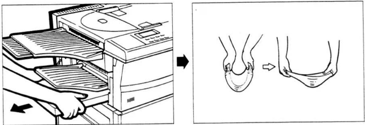 TOSHIBA TF561 - LEGE KASSETTE IN DE MACHINE: - 1