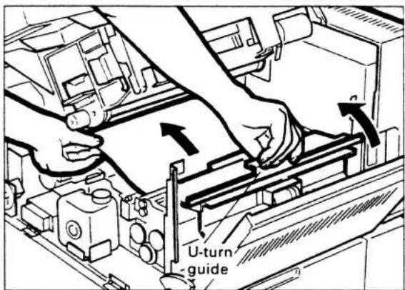 TOSHIBA TF561 - BIJ VASTGELOPEN PAPIER IN DE MACHINE ("PAPIER VASTGELOPEN") - 2