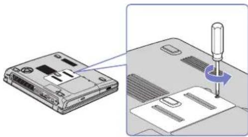 SONY Vaio PCG-K115Z - Muistimoduulin irrottaminen ja asentaminen - 2