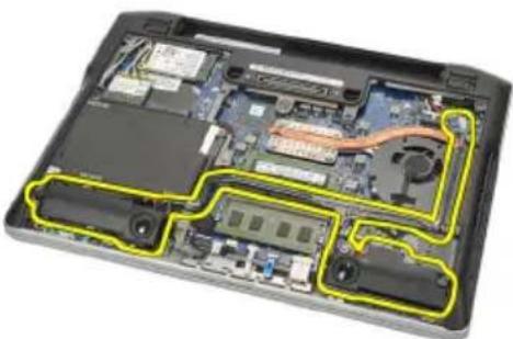 DELL Latitude E6220 - Kaiuttimien irrottaminen - 3
