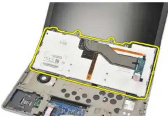 DELL Latitude E6220 - Näppäimistön irrottaminen - 5