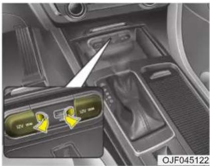 KIA Optima Plug-In Hybrid (2016) - Sähköpistoke - 1