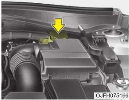 KIA Optima Plug-In Hybrid (2016) - Jarrunesteen määrän tarkastus - 1