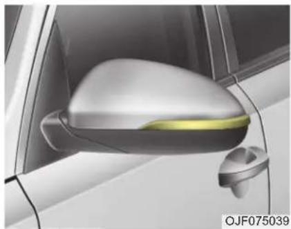 KIA Optima Plug-In Hybrid (2016) - Sivuvilkkujen polttimon vaihtaminen - 1