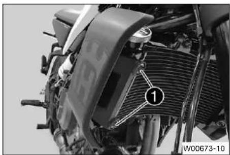 HUSQVARNA Vitpilen 401 (2025) - Jäähdyttimen ilmanohjaimen asentaminen oikealle puolelle - 1