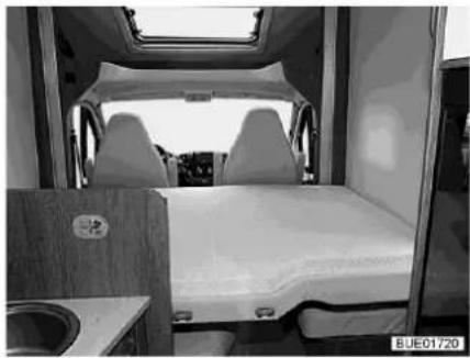 Hymer Exsis T (2022) - Ylös nostettava vuode, sähköisesti toimiva - 6