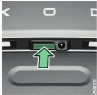 SKODA Kodiaq (2024) - Simply Clever - 9