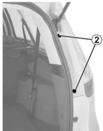 RENAULT Scenic (2013) - KONCOVÉ A BOČNÉ SVETLÁ: výmena žiaroviek (1/4) - 2