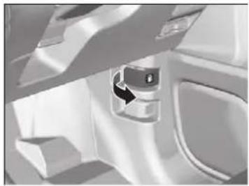 Honda Freed Plus (2017) - 給油のしかた - 1