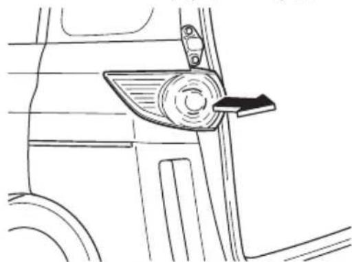 MAZDA Biante (2008) - 後面方向指示灯 / 非常点滅灯 - 3