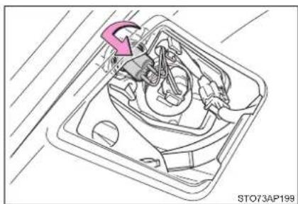 TOYOTA Yaris GRMN (2017) - ■Osvetlenie evidenčného čísla - 4